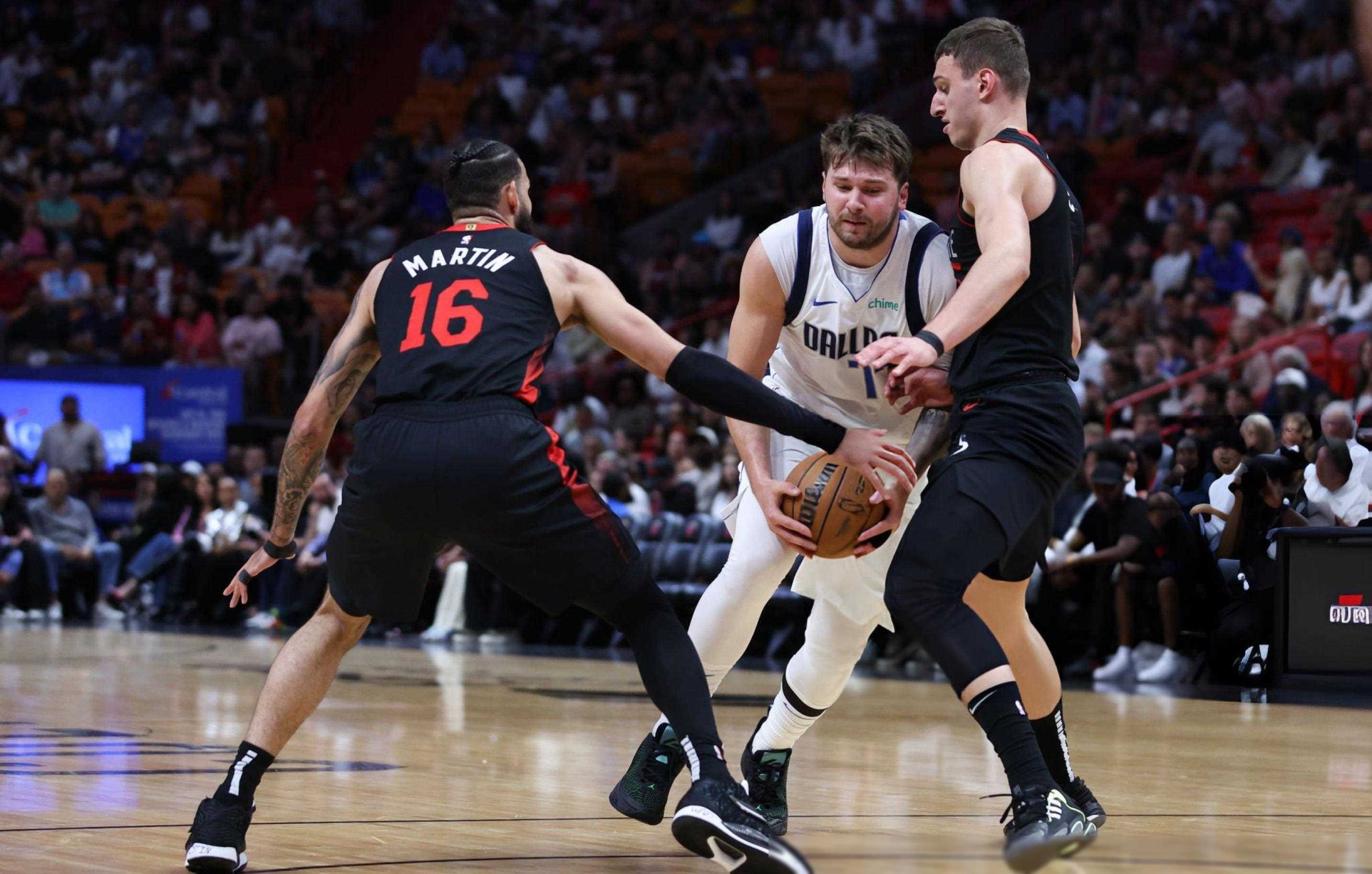 西部篮球疯狂之夜，快船队再夺胜利