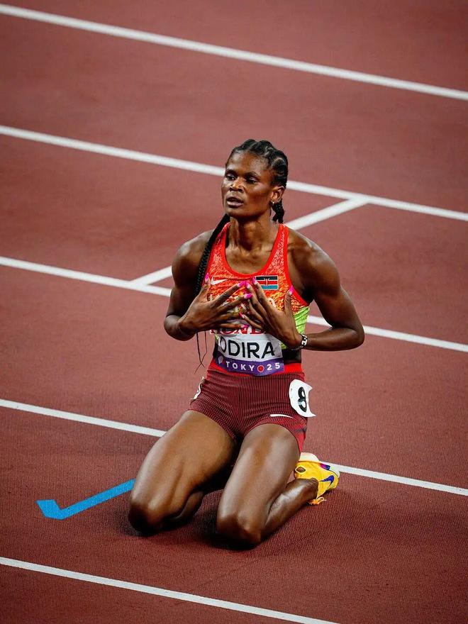 田径比赛：肯尼亚选手包揽金牌