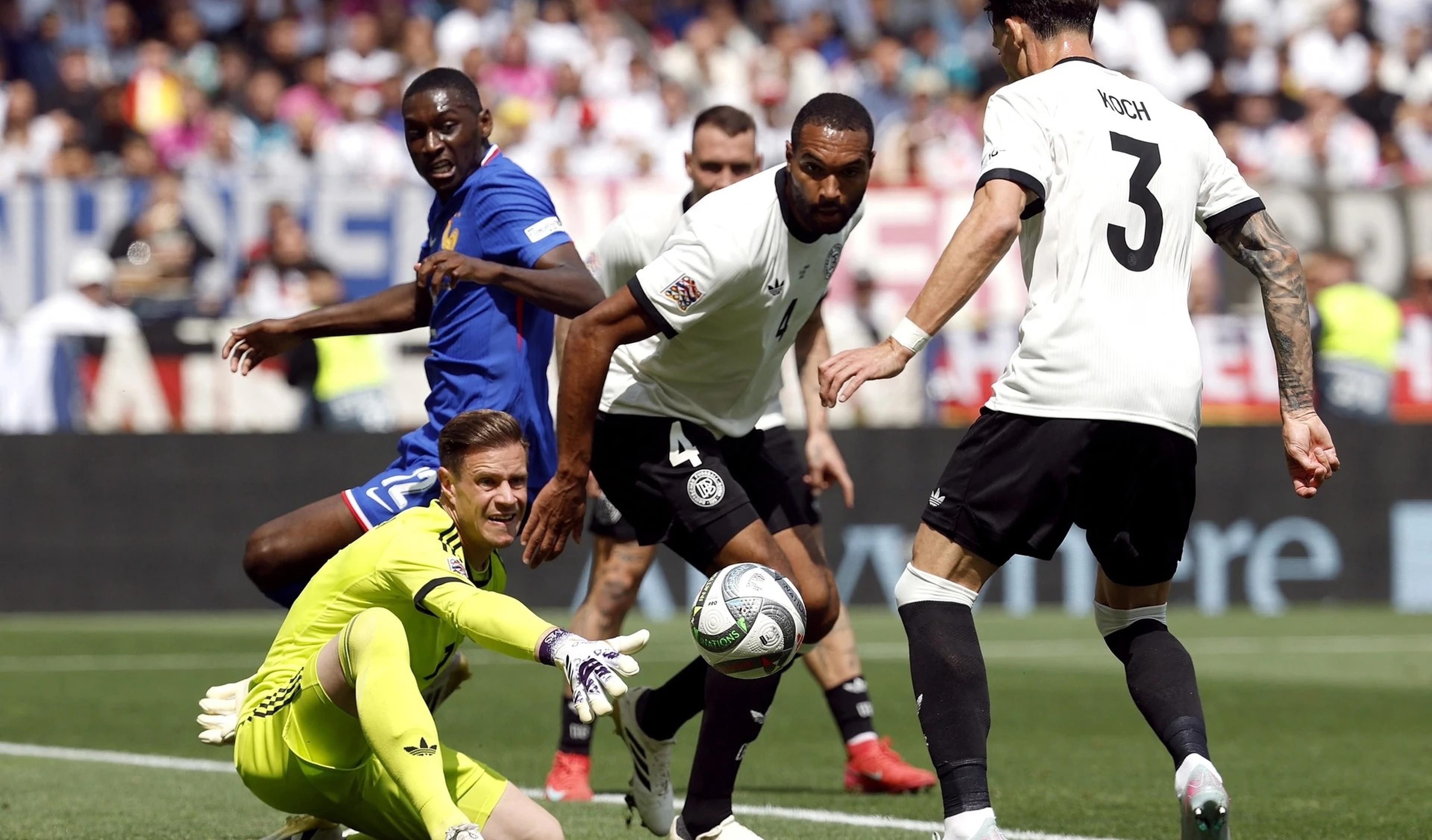 美国鏖战巴萨,特尔施特根一己之力扛起全队的简单介绍 美国鏖战巴萨,特尔施特根一己之力扛起全队的简单介绍