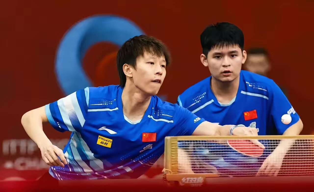 法国乒乓球队险胜中国乒乓球队，许昕统治全场