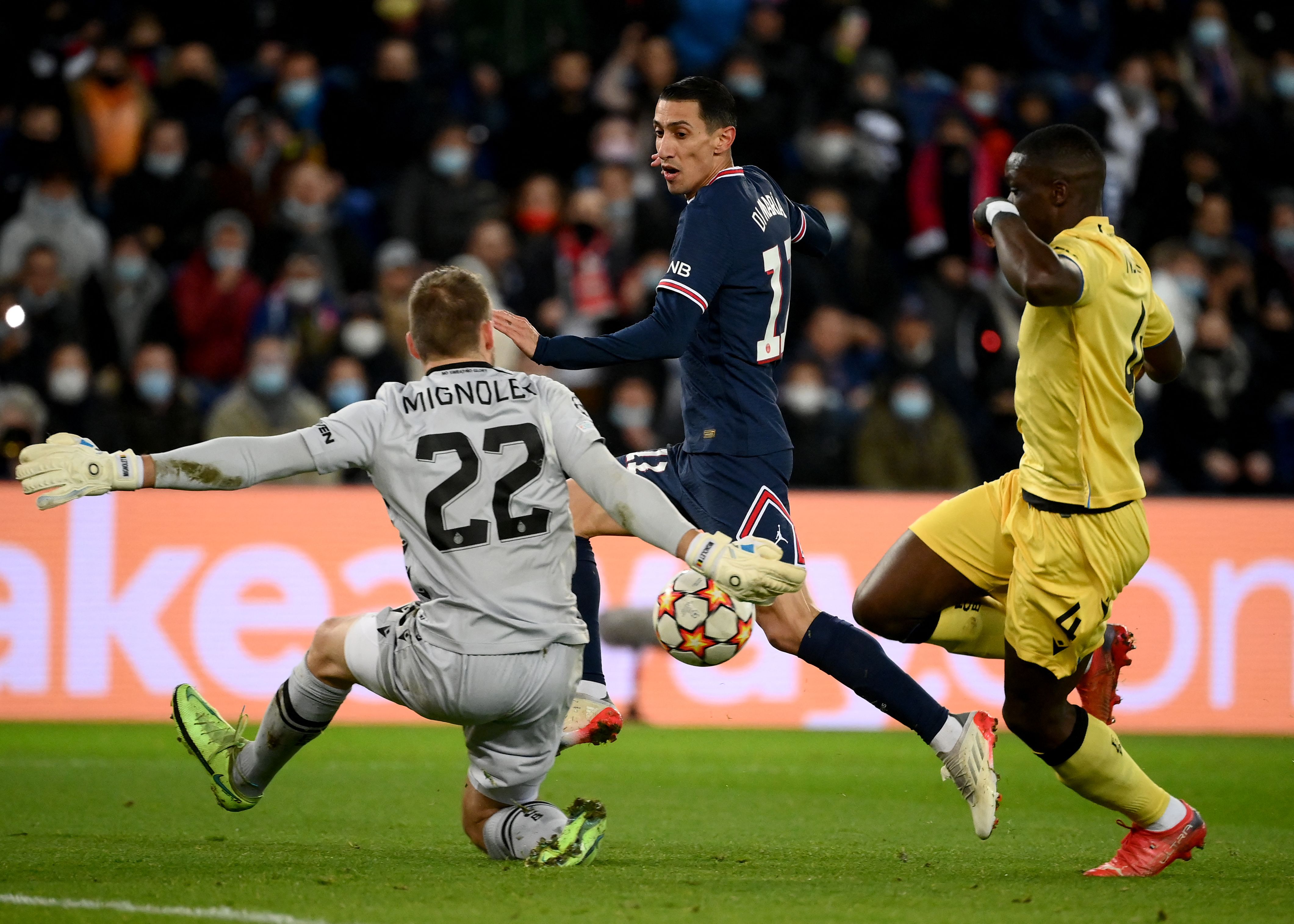 包含韩国力克巴黎，迪马利亚惊艳四座的词条