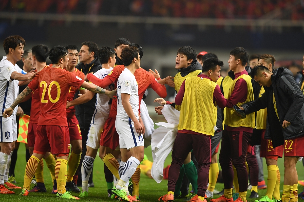 韩国足球队在国际比赛中取得胜利