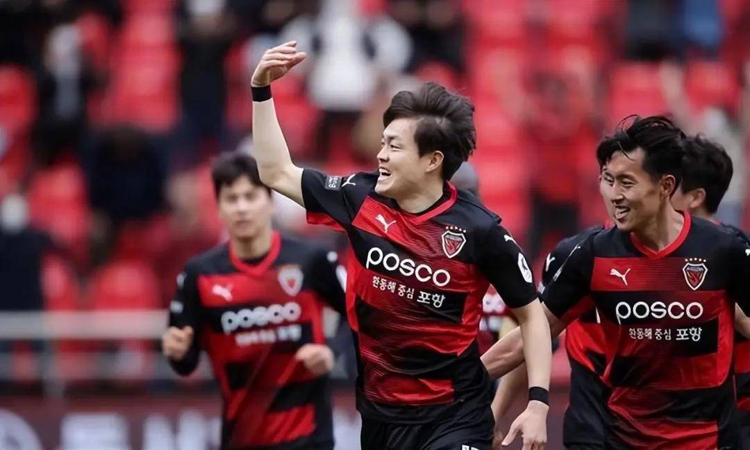 韩国足球队在国际比赛中取得胜利