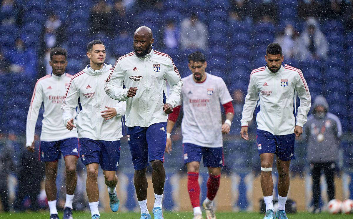 里昂战胜对手,稳居法甲第三位置的简单介绍 里昂战胜对手,稳居法甲第三位置的简单介绍