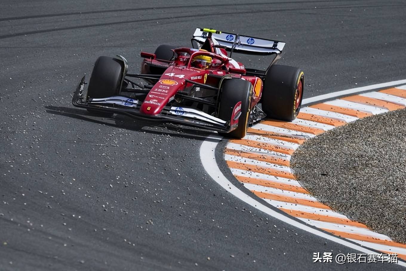 阿斯顿马丁鏖战红牛车队,塞恩斯高光表现的简单介绍 阿斯顿马丁鏖战红牛车队,塞恩斯高光表现的简单介绍