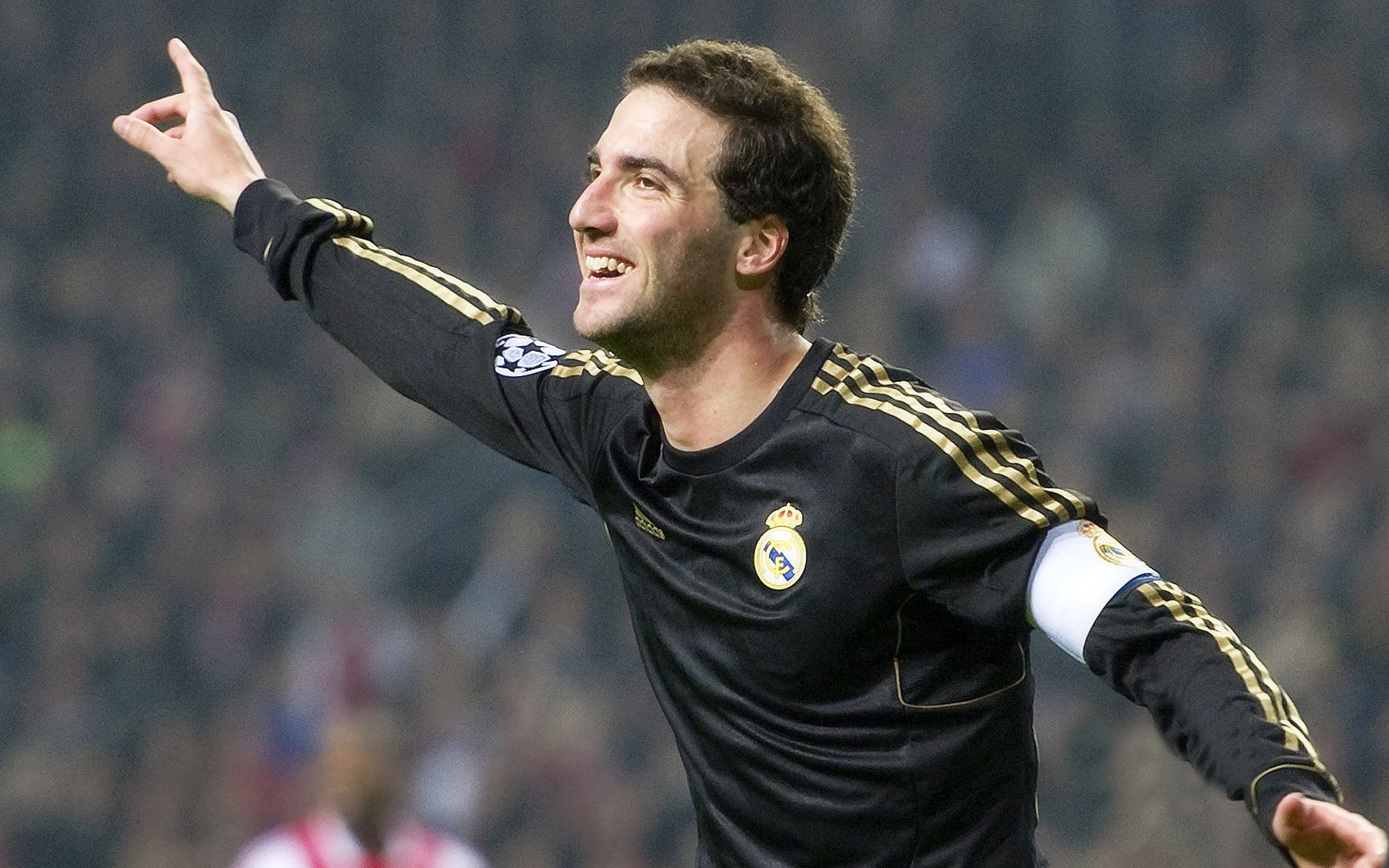 格列兹曼导演完美风暴！土耳其主场狂胜里昂，全场最佳无争议